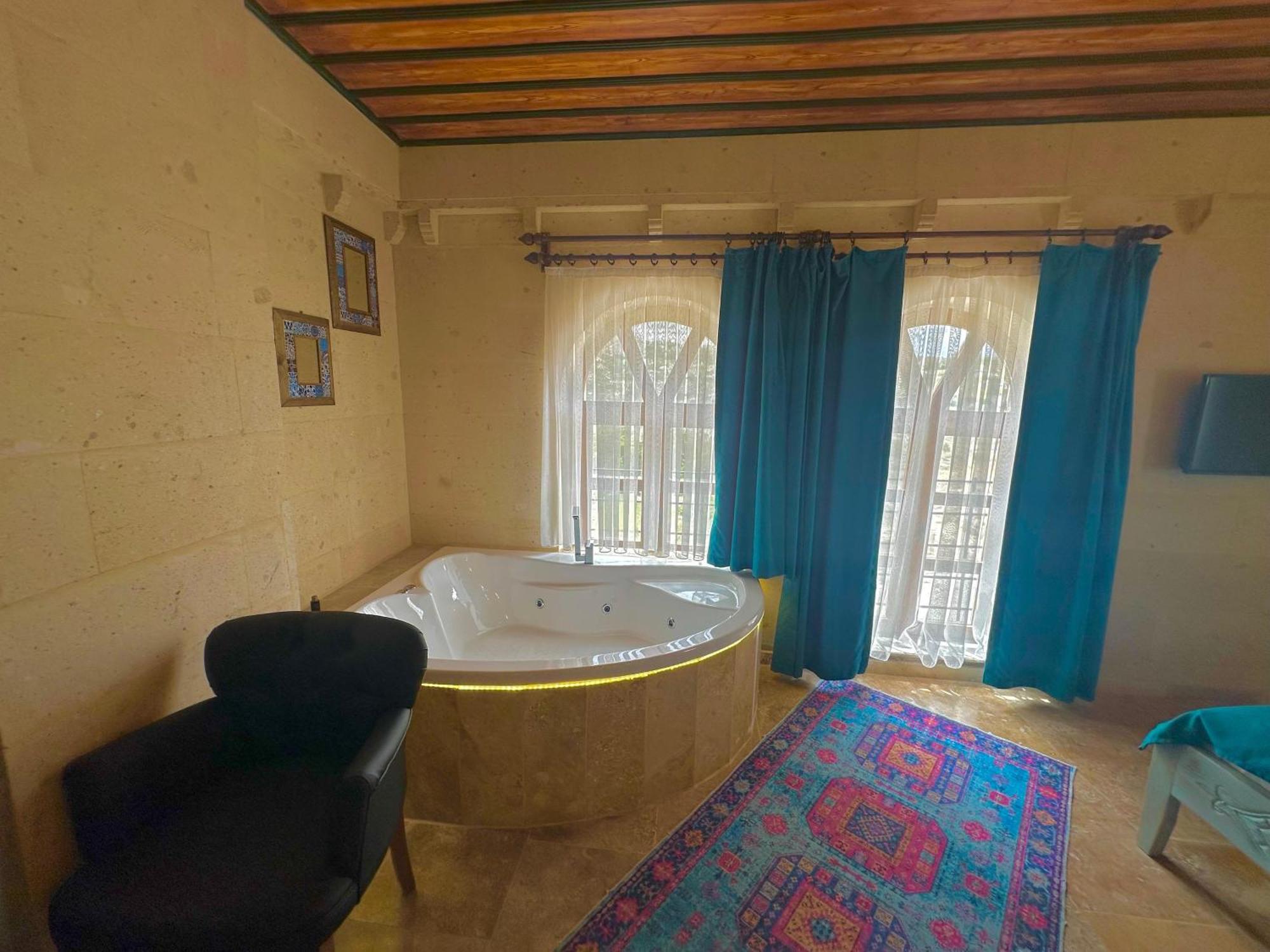 Gemosa Cappadocia Hotel Ürgüp Bagian luar foto